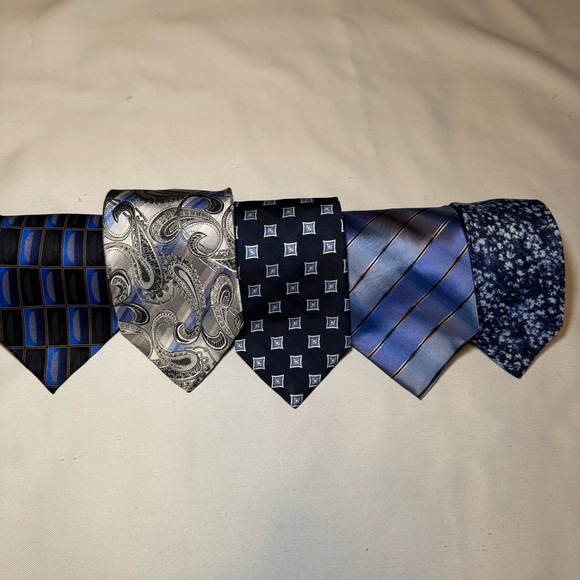 Jos. A. Bank and more Blue and Gray Silk and Linen Tie Collection Set of 5 ties - Picture 12 of 14